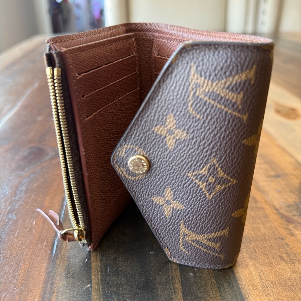 Louis Vuitton Victorine Wallet